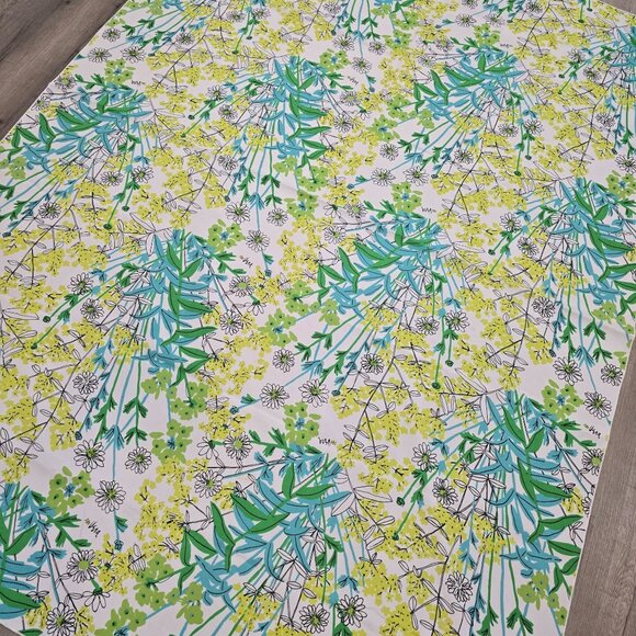 Vera Bradley Vintage 82" X 60" Floral Pattern Tablecloth cotton blend rectangle - Picture 7 of 8